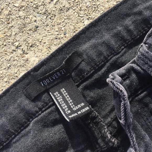 Forever 21 Jeans - Picture 2 of 4